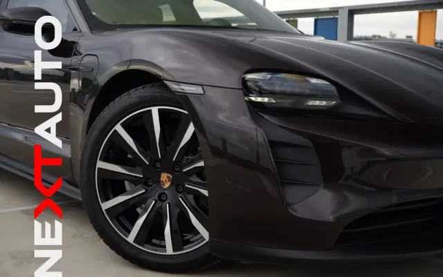 PORSCHE Taycan 4S Performance Plus