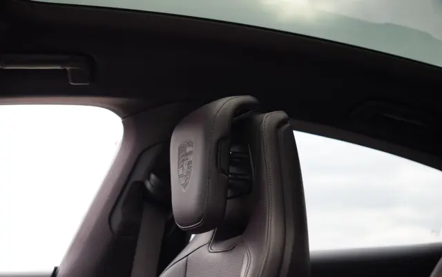 PORSCHE Taycan 4S Performance Plus