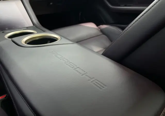 PORSCHE Taycan 4S Performance Plus