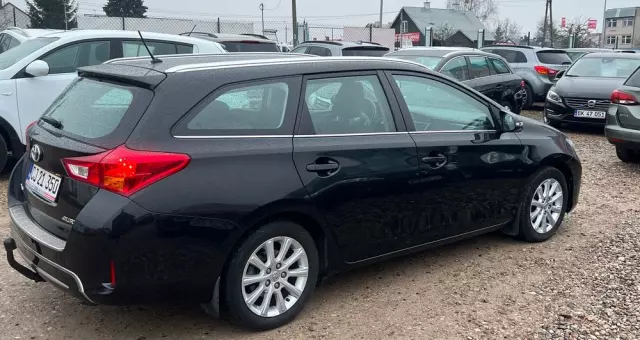 TOYOTA Auris 1.4 D-4D