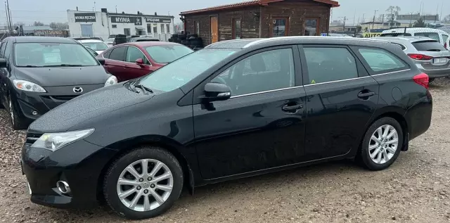 TOYOTA Auris 1.4 D-4D