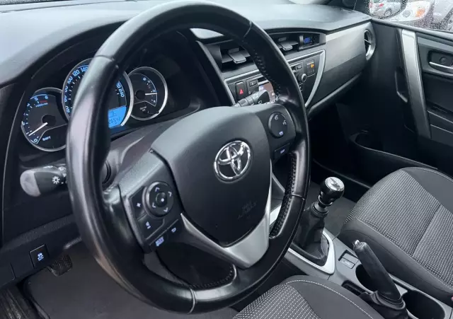 TOYOTA Auris 1.4 D-4D