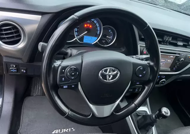TOYOTA Auris 1.4 D-4D
