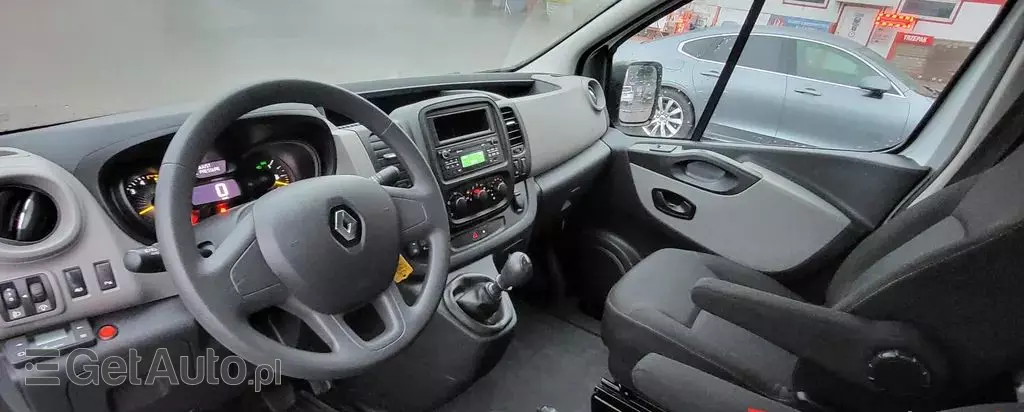 RENAULT Trafic 
