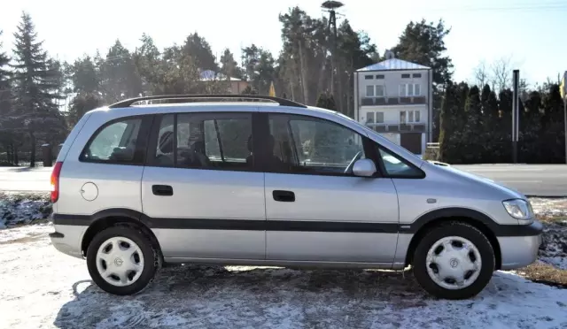 OPEL Zafira 