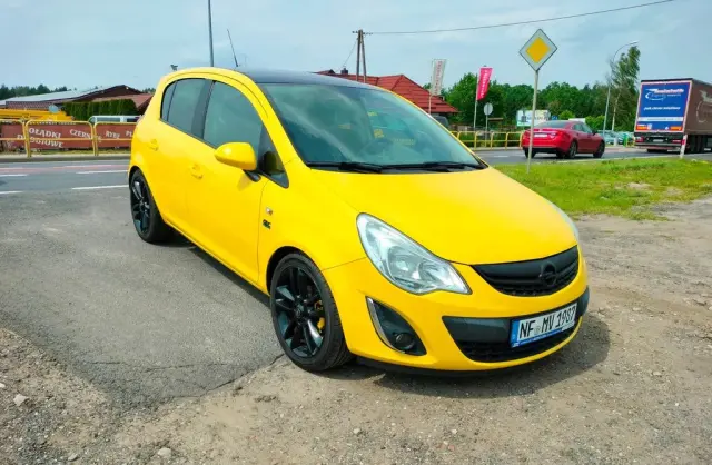 OPEL Corsa 