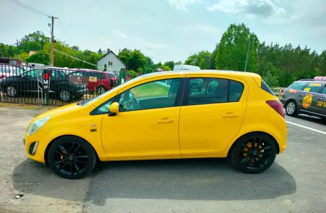 OPEL Corsa 