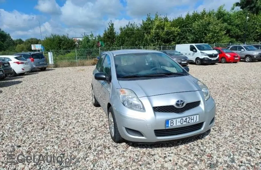 TOYOTA Yaris 