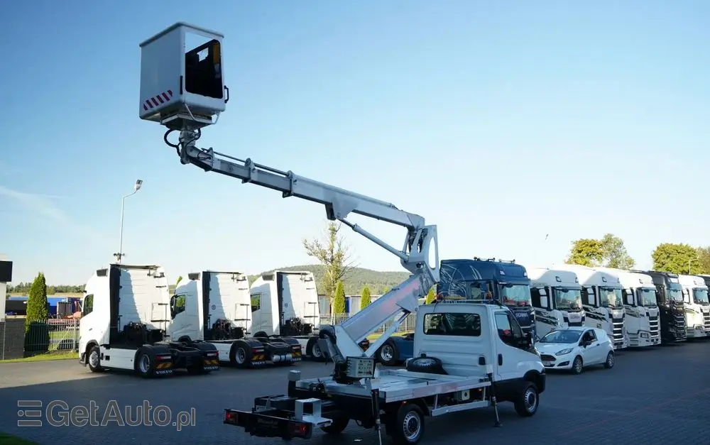 IVECO DAILY 35-120 / ZWYŻKA / PODNOŚNIK KOSZOWY  20 METRÓW / 4 PODPORY / MANUAL / 2017 