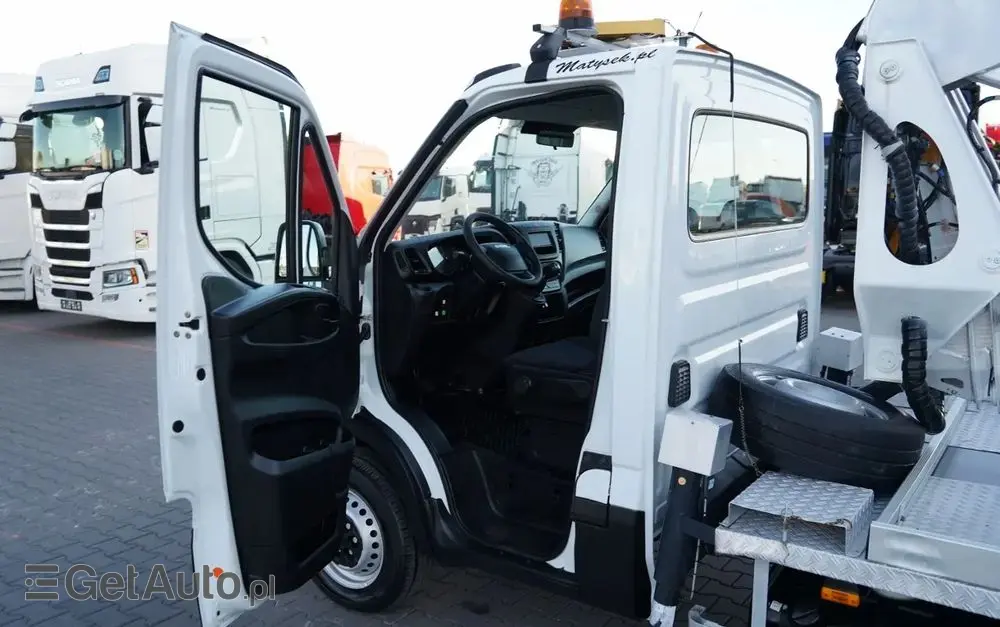 IVECO DAILY 35-120 / ZWYŻKA / PODNOŚNIK KOSZOWY  20 METRÓW / 4 PODPORY / MANUAL / 2017 