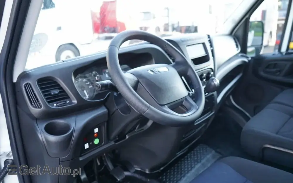 IVECO DAILY 35-120 / ZWYŻKA / PODNOŚNIK KOSZOWY  20 METRÓW / 4 PODPORY / MANUAL / 2017 