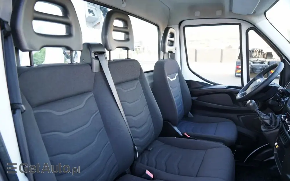 IVECO DAILY 35-120 / ZWYŻKA / PODNOŚNIK KOSZOWY  20 METRÓW / 4 PODPORY / MANUAL / 2017 