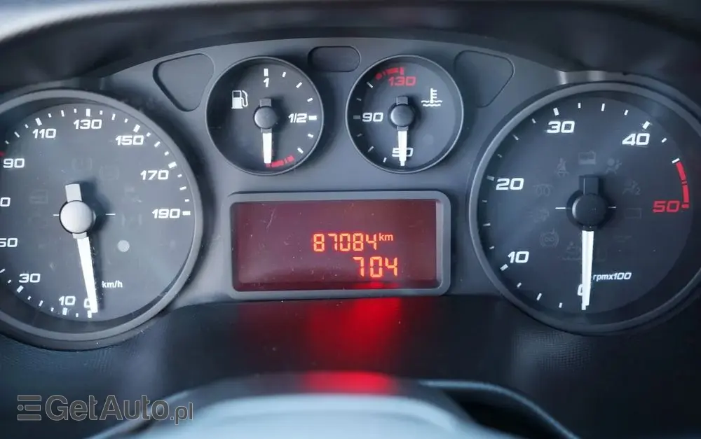 IVECO DAILY 35-120 / ZWYŻKA / PODNOŚNIK KOSZOWY  20 METRÓW / 4 PODPORY / MANUAL / 2017 