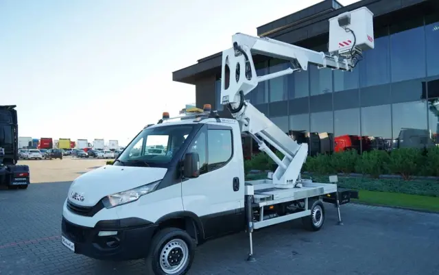 IVECO DAILY 35-120 / ZWYŻKA / PODNOŚNIK KOSZOWY  20 METRÓW / 4 PODPORY / MANUAL / 2017 