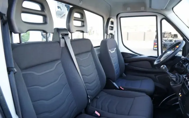 IVECO DAILY 35-120 / ZWYŻKA / PODNOŚNIK KOSZOWY  20 METRÓW / 4 PODPORY / MANUAL / 2017 