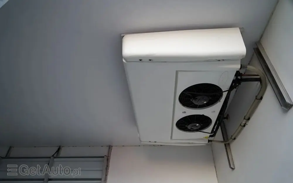 IVECO DAILY 35-130 / CHŁODNIA / AGREGAT CARRIER PULSOR 400 / - 