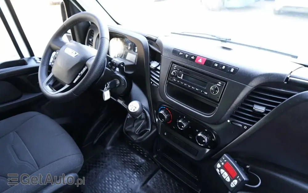 IVECO DAILY 35-130 / CHŁODNIA / AGREGAT CARRIER PULSOR 400 / - 