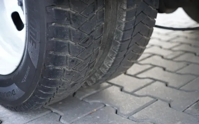 IVECO DAILY 35-130 / CHŁODNIA / AGREGAT CARRIER PULSOR 400 / - 