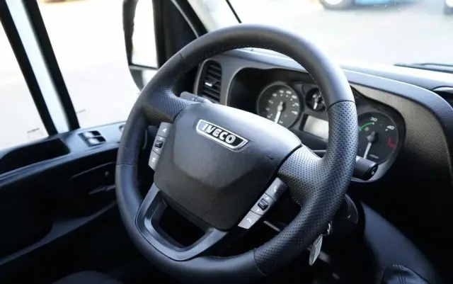 IVECO DAILY 35-130 / CHŁODNIA / AGREGAT CARRIER PULSOR 400 / - 