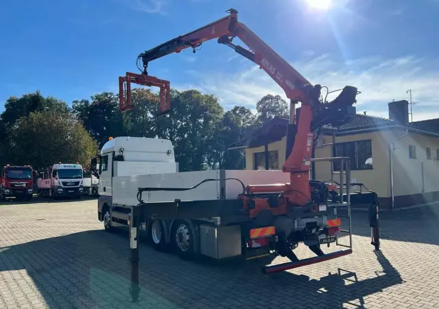MAN 26.460 TGX skrzyniowy z HDS ATLAS 165.2, 518 t.km. 