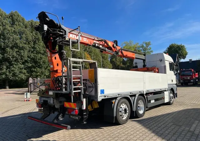 MAN 26.460 TGX skrzyniowy z HDS ATLAS 165.2, 518 t.km. 
