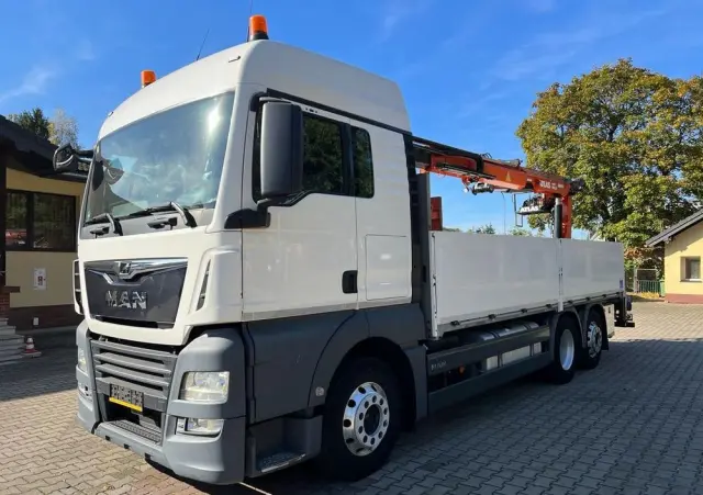 MAN 26.460 TGX skrzyniowy z HDS ATLAS 165.2, 518 t.km. 