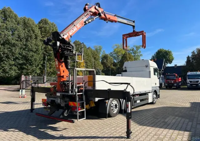 MAN 26.460 TGX skrzyniowy z HDS ATLAS 165.2, 518 t.km. 