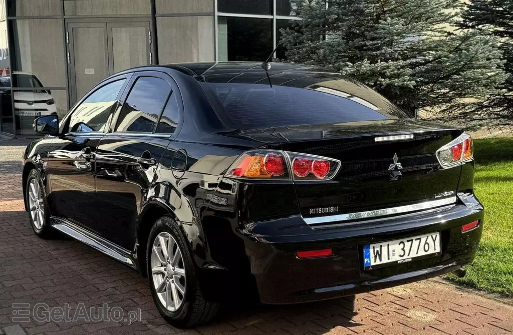 MITSUBISHI Lancer 