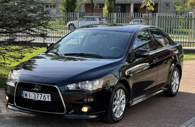 MITSUBISHI Lancer 