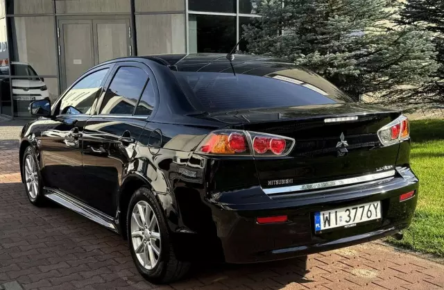 MITSUBISHI Lancer 