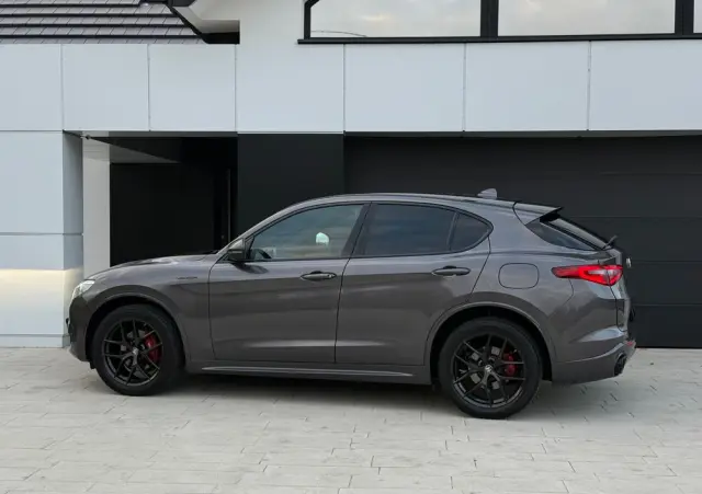 ALFA ROMEO Stelvio 2.0 Turbo 16V AT8-Q4 Veloce