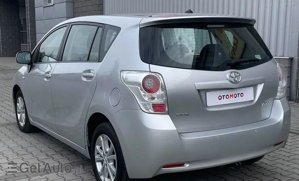 TOYOTA Verso 