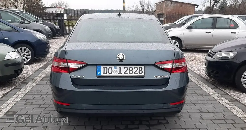 SKODA Superb 1.4 TSI ACT DSG Active