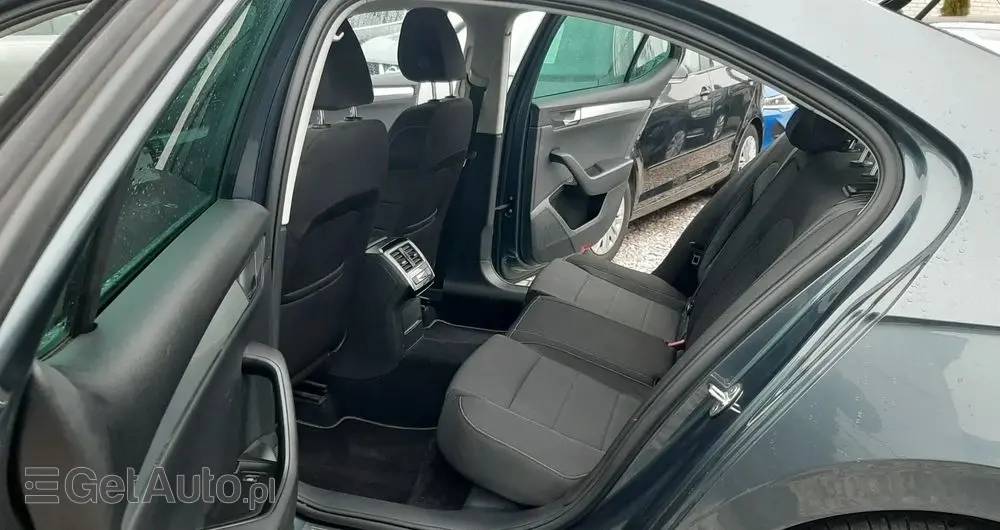 SKODA Superb 1.4 TSI ACT DSG Active