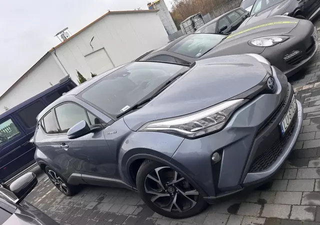 TOYOTA C-HR 2.0 Hybrid Style