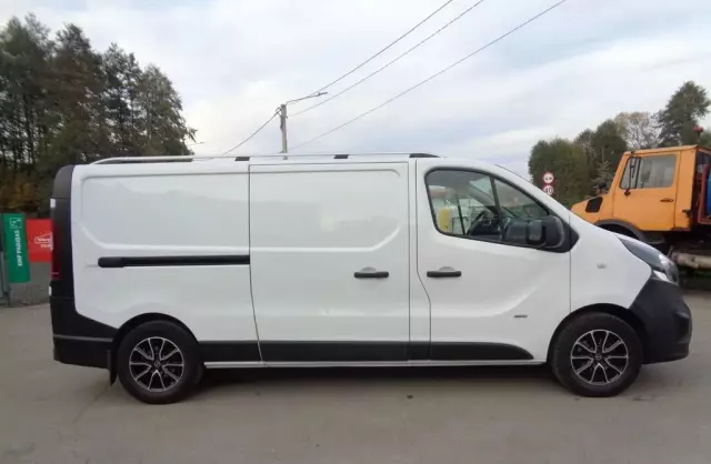OPEL Vivaro 