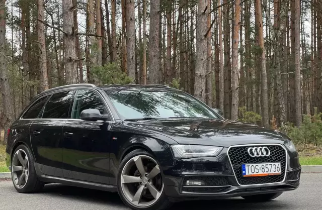 AUDI A4 