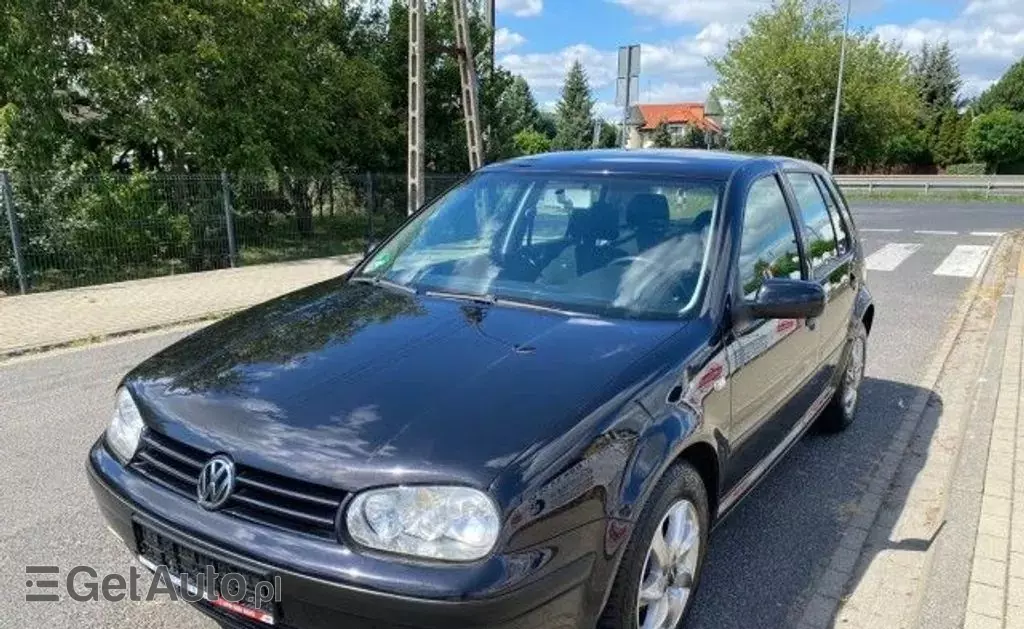VOLKSWAGEN Golf 