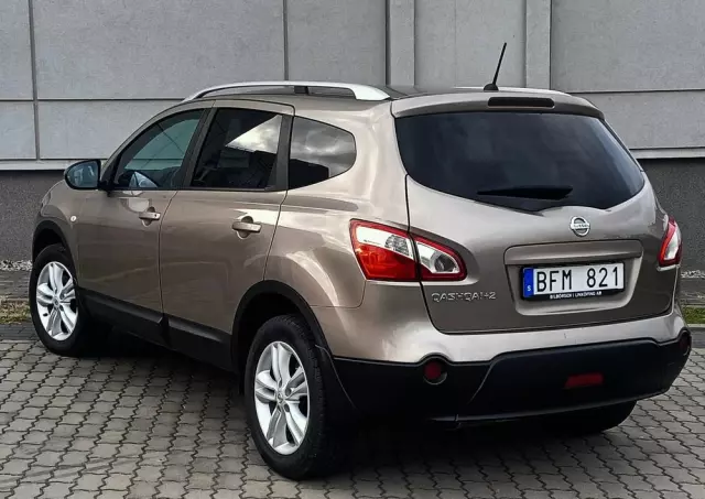 NISSAN Qashqai+2 2.0 Tekna