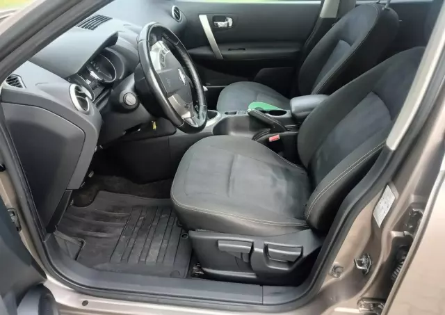 NISSAN Qashqai+2 2.0 Tekna