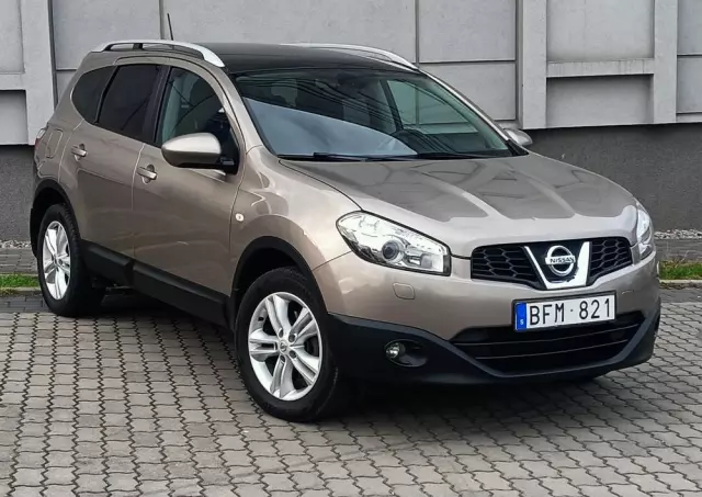 NISSAN Qashqai+2 2.0 Tekna
