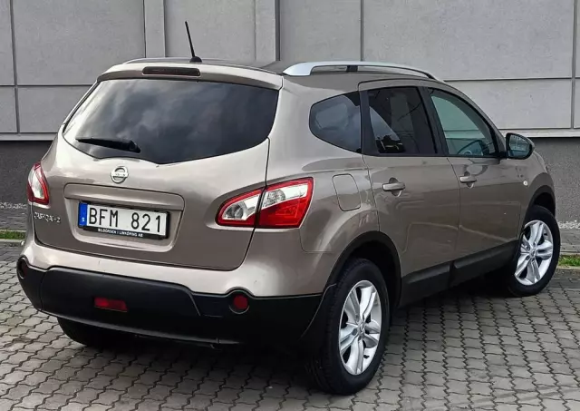 NISSAN Qashqai+2 2.0 Tekna