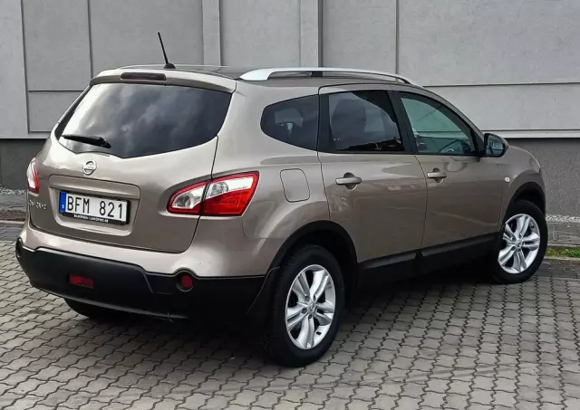 NISSAN Qashqai+2 2.0 Tekna