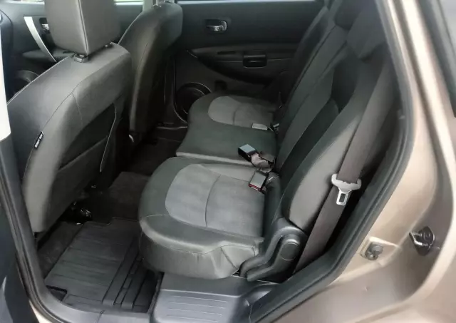 NISSAN Qashqai+2 2.0 Tekna