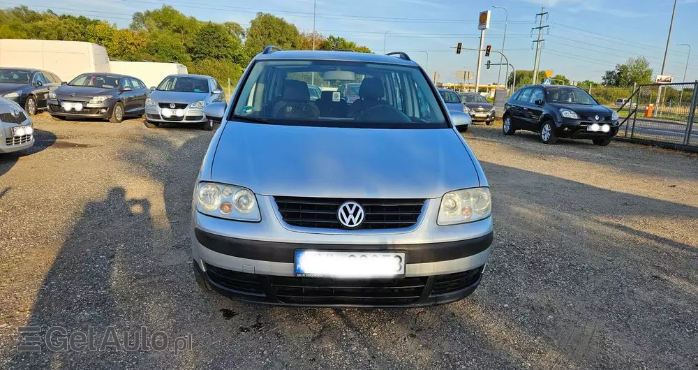 VOLKSWAGEN Touran 