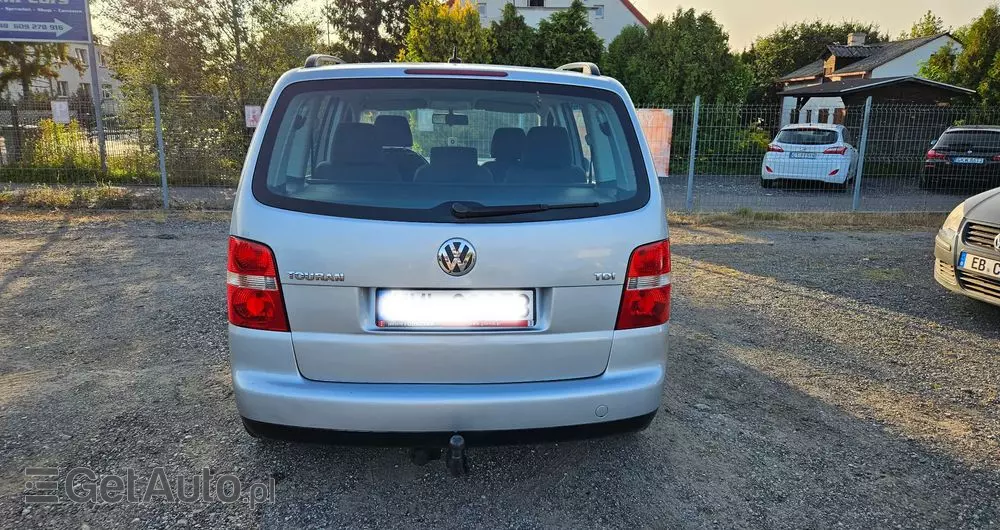 VOLKSWAGEN Touran 