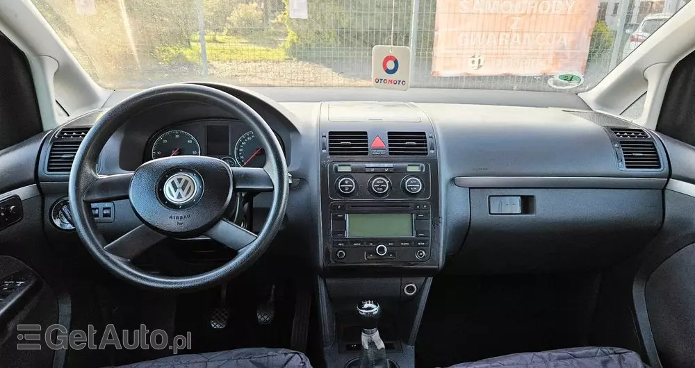 VOLKSWAGEN Touran 