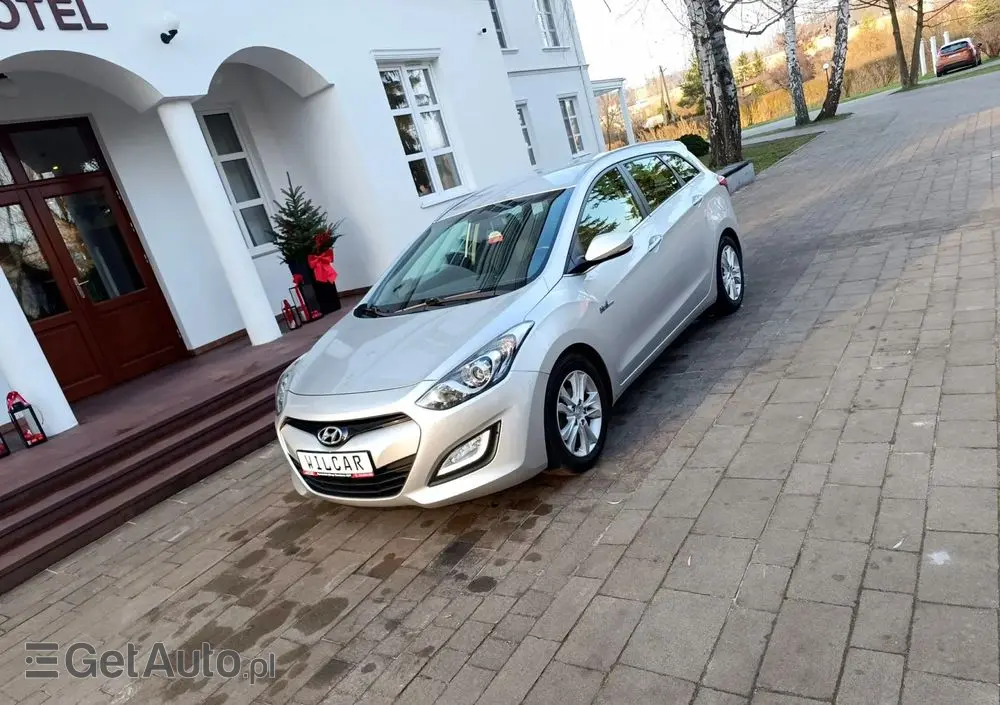 HYUNDAI I30 I30cw 1.4 CRDi Trend