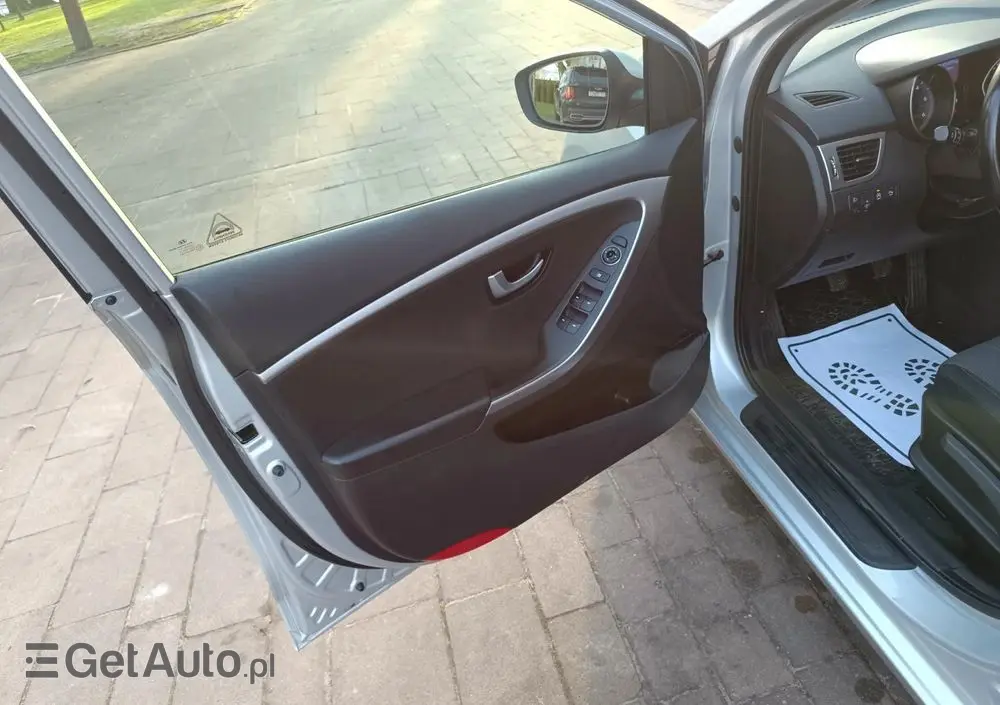 HYUNDAI I30 I30cw 1.4 CRDi Trend