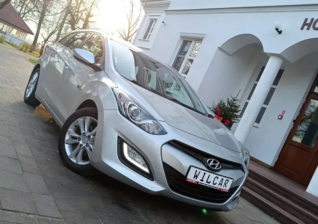 HYUNDAI I30 I30cw 1.4 CRDi Trend